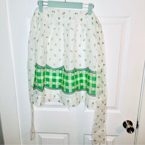 Floral Handmade Vintage Apron Skirt Tie Back Red Green White OS - Picture 2 of 7